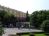 [060730-302] Alexandergarten und Kreml-Mauer