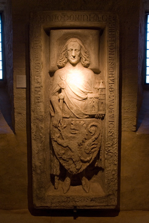 20070221-034  Grabplatte Ludwig des Springers auf der Wartburg